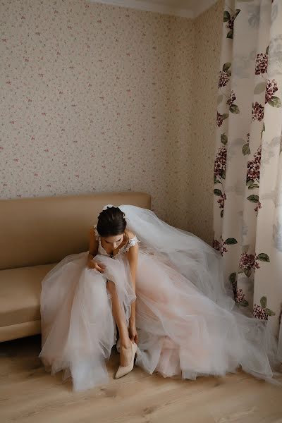 Fotografo di matrimoni Irina Kudin (kudinirina). Foto del 13 dicembre 2019