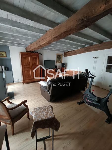 Vente maison 5 pièces 157 m² à Chantonnay (85110), 159 000 €