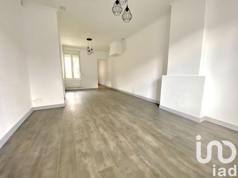 Vente maison 4 pièces 77 m² à Saint-Quentin (02100), 77 000 €