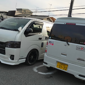 ハイエースバン TRH200V