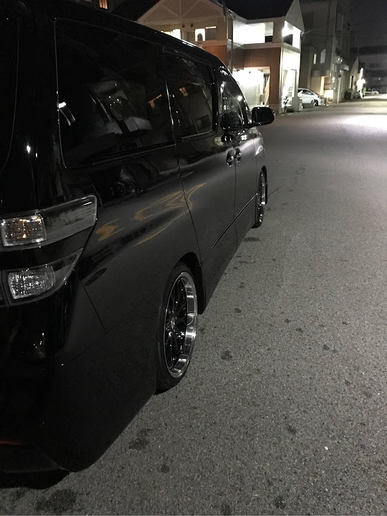 ヴェルファイアの黒光・ヴェルファイア20系・手洗い洗車・愛車に関するカスタム事例の投稿画像2枚目
