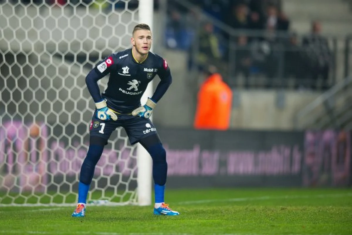 Moeskroen strikt aanwinst uit Ligue 1