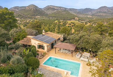 Maison avec piscine et terrasse 2