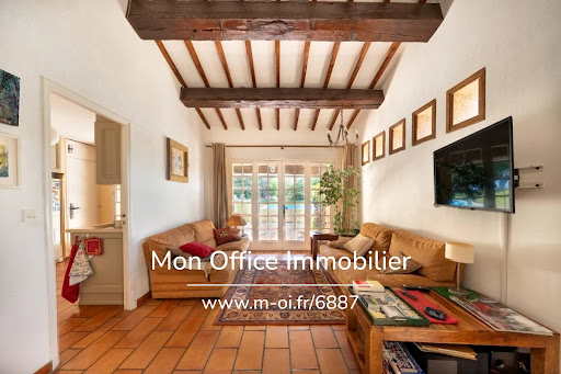 Villa with pool and terrace 2