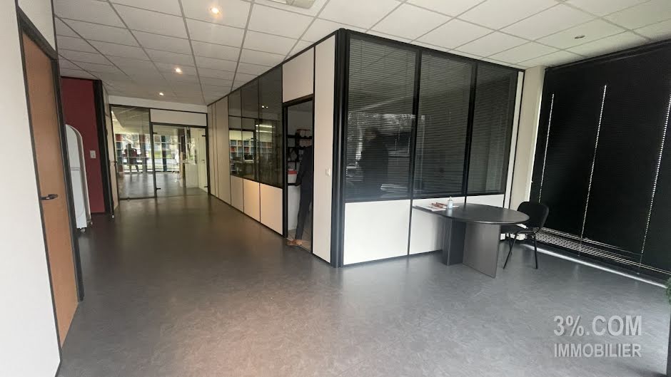 Vente locaux professionnels  293 m² à Sainte-Hermine (85210), 230 000 €