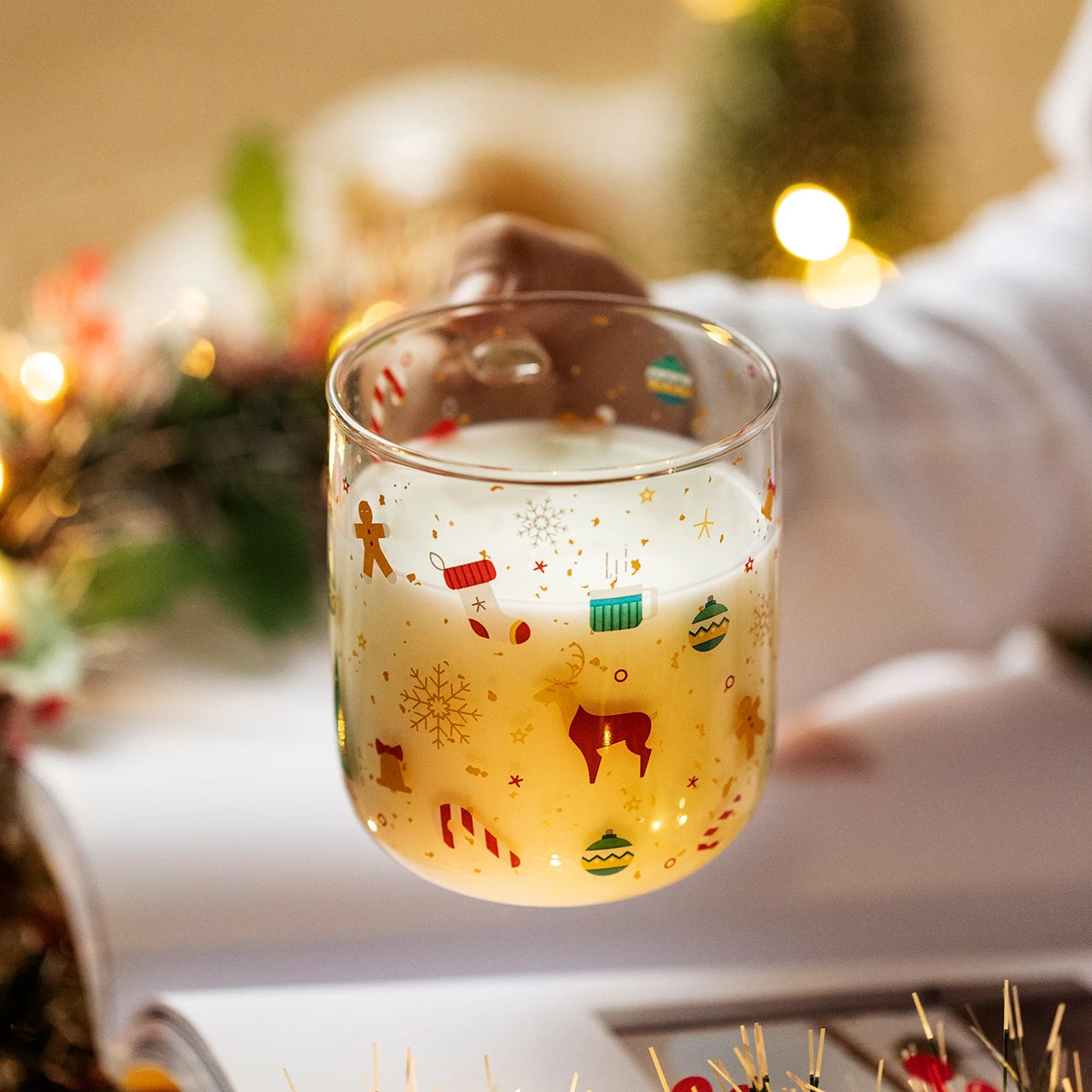 Title 5, Verre de Noël pour la maison petit-déjeuner boi...