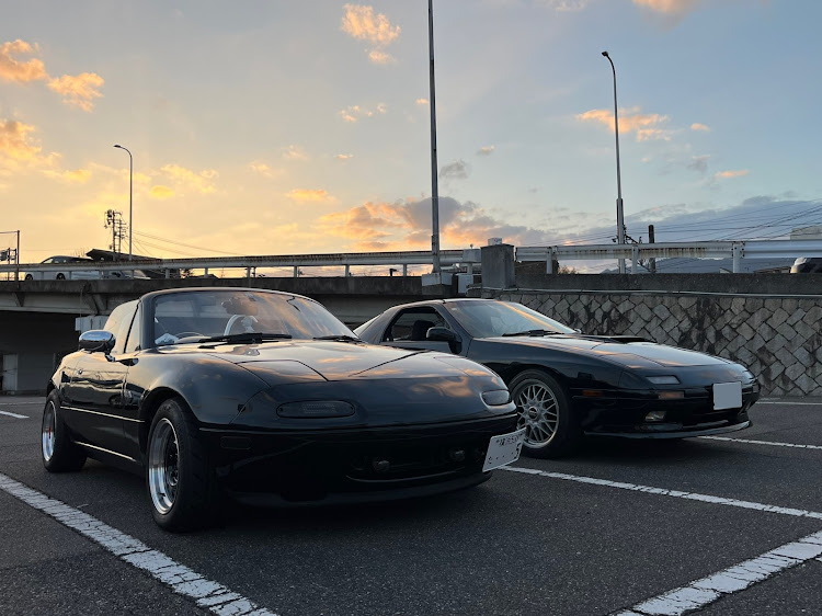 ロードスターのロータリー・RX-7・FC・FD・新年会に関するカスタム事例の投稿画像1枚目