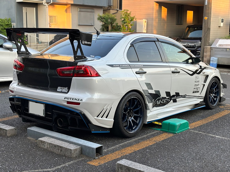 ランサーエボリューションのエボX・G-FORCE・varis・4b11・cz4aに関するカスタム事例の投稿画像1枚目