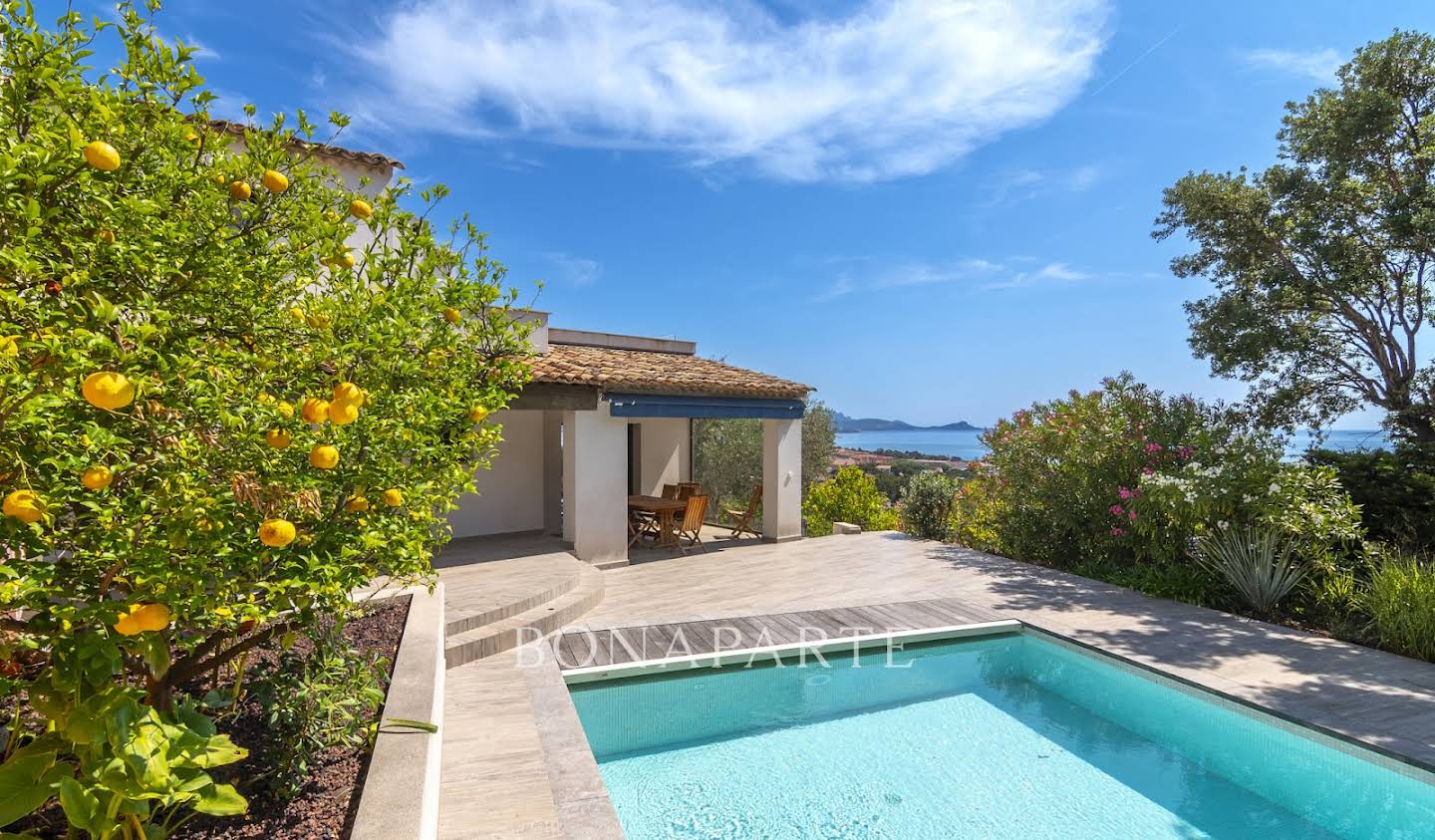 Villa with pool and terrace Frejus