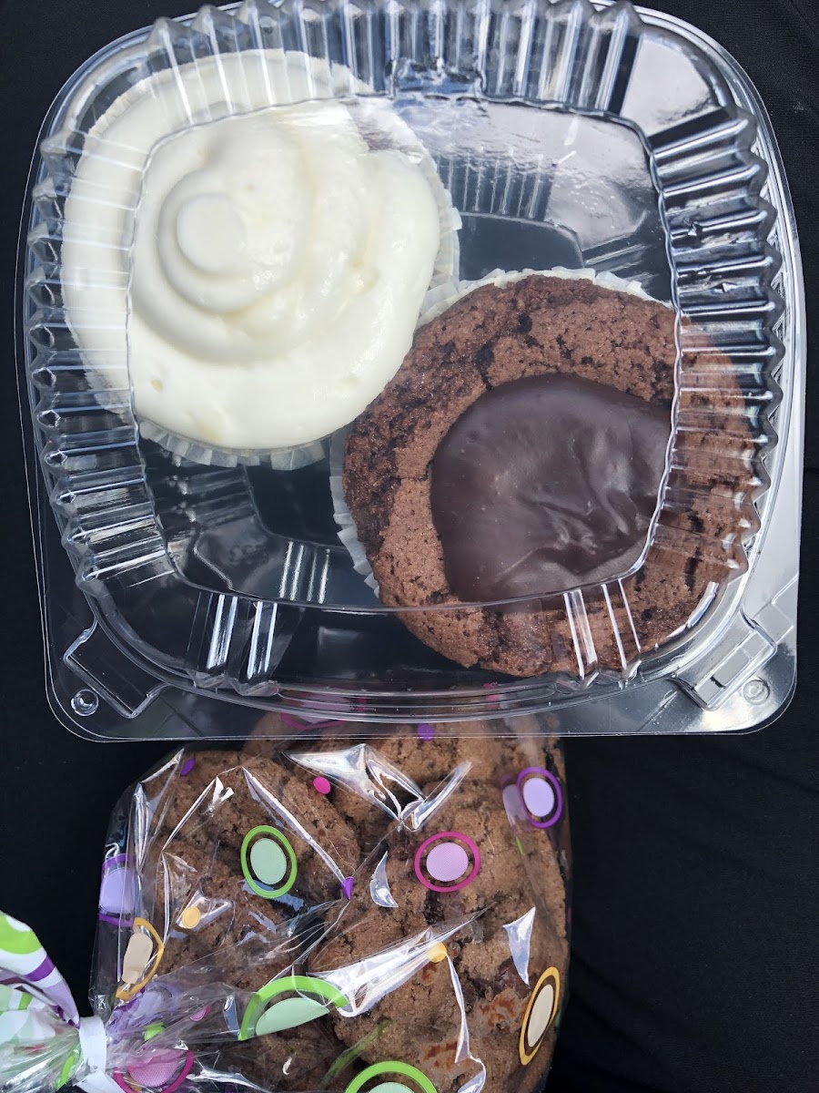 Carrot cake, brownie cupcake and cookies!!