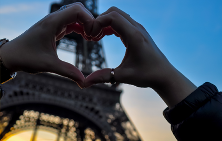Eiffel Tower Love - Paris, France chrome extension