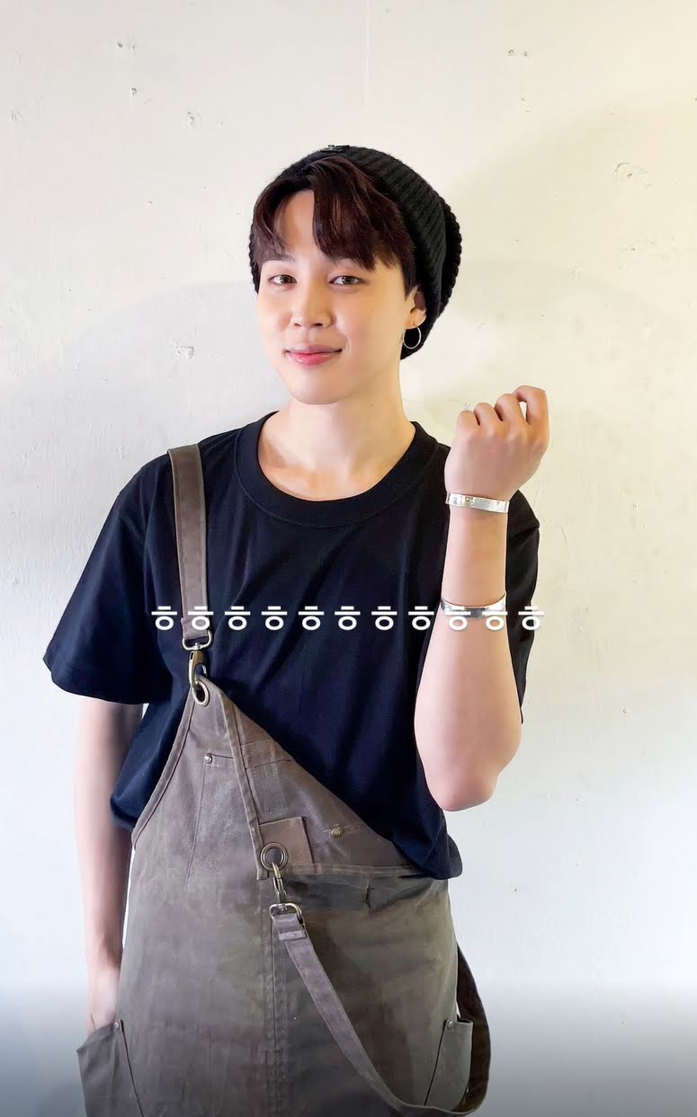 BTS's Jimin Turns The Airport Into His Own Personal Runway On His Way To  Chicago - Koreaboo