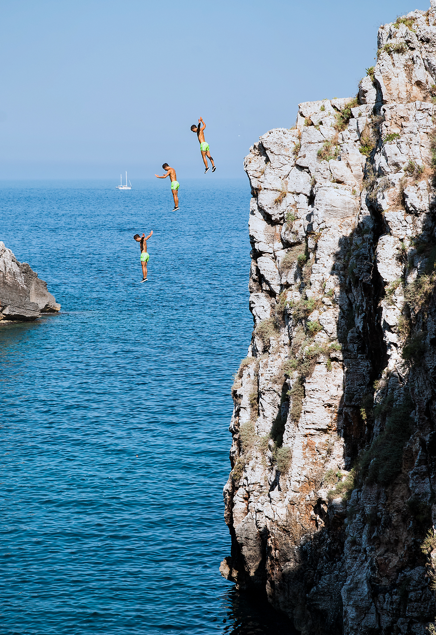 Tuffo leggero. di Domenico Lacava