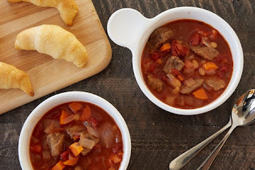 Tomato Beef and Bean Soup