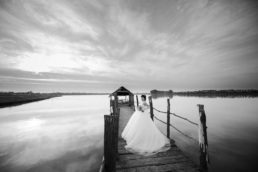 Wedding photographer Konstantin Trifonov (koskos555). Photo of 26 April 2017