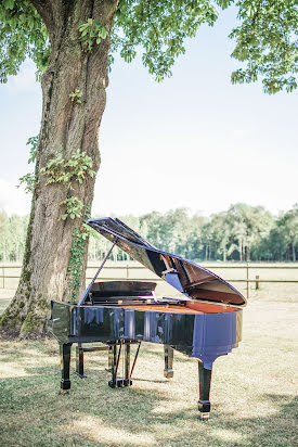 Wedding photographer Elise Vernizeau (lightonlove). Photo of 26 January 2022