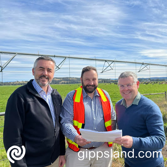 Federal Member for Gippsland Darren Chester with SRW Chief Executive Cameron FitzGerald and Minister for Agriculture Murray Watt visiting the Macalister Irrigation District