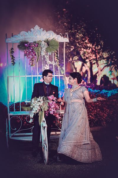 Wedding photographer Vishu Shende (studiokamla). Photo of 10 December 2020