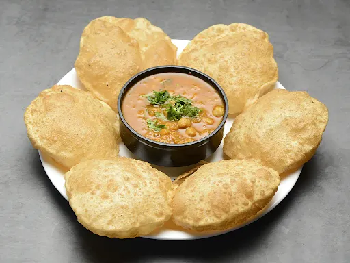 Chole Poori