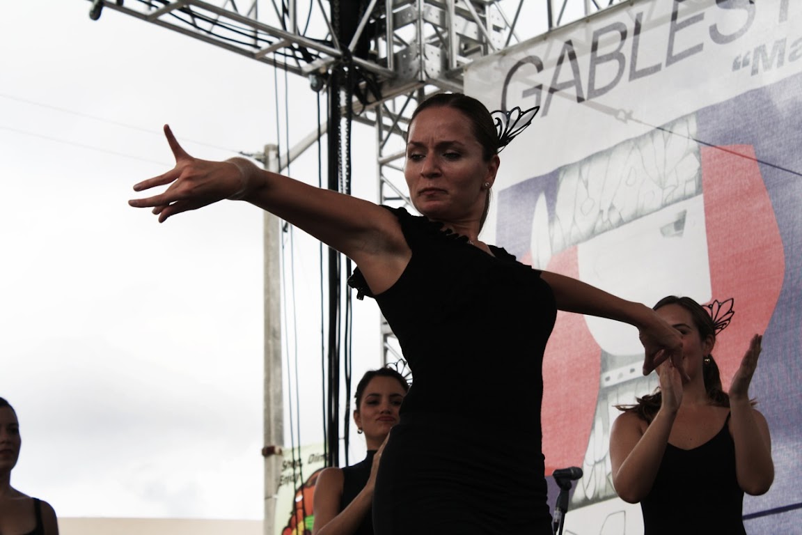 Lovely Latinas II Lovely Latina Flameco Dancers II