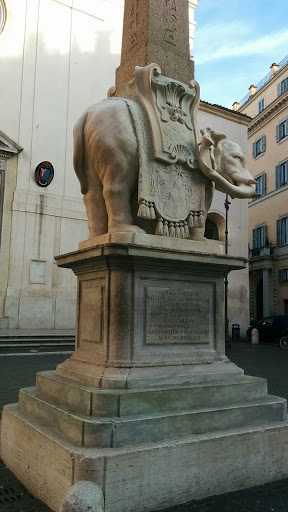 Piazza della Minerva Roma