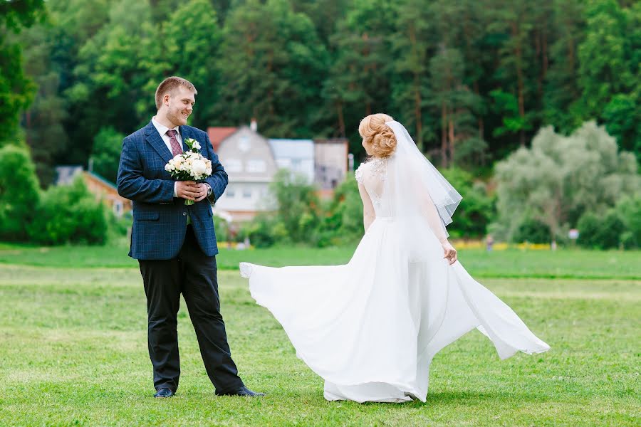 Fotografo di matrimoni Olga Vasileva (olgakapelka). Foto del 13 luglio 2017