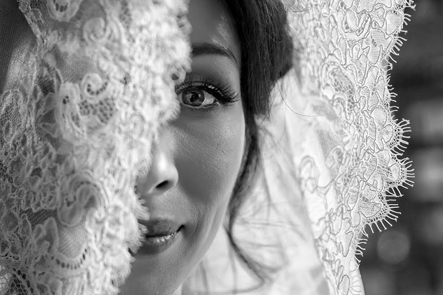 Photographe de mariage Evgeniy Osadchiy (eosphotokz). Photo du 15 novembre 2016