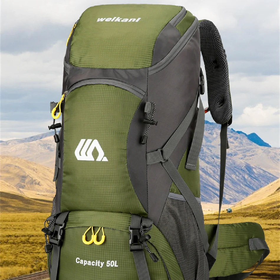 Campingrugzak voor mannen en vrouwen, ideaal voor wandelen en reizen. Ruim, comfortabel en duurzaam voor al je outdoor avonturen.