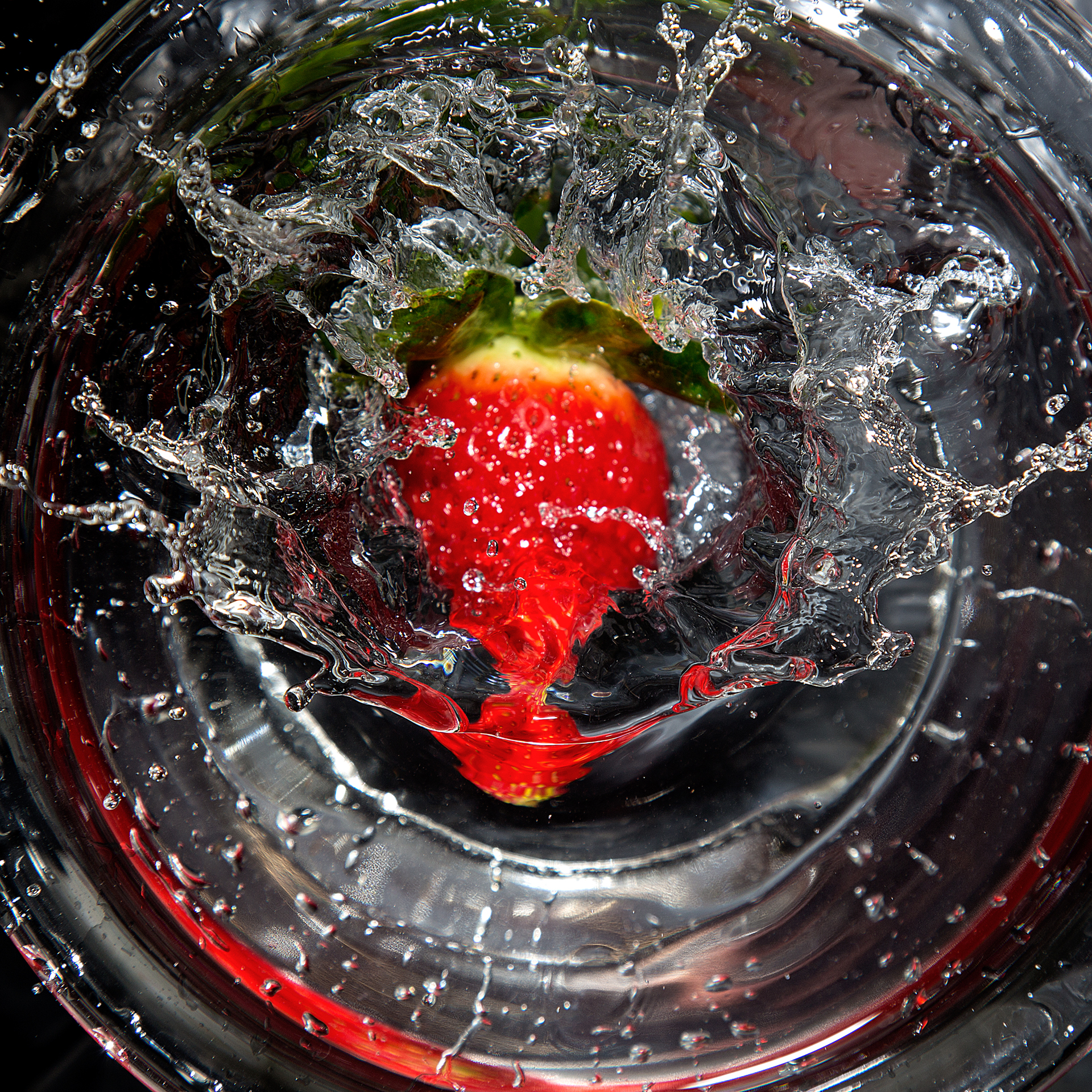 Strawberry splash di ClaudioBaronioPhoto