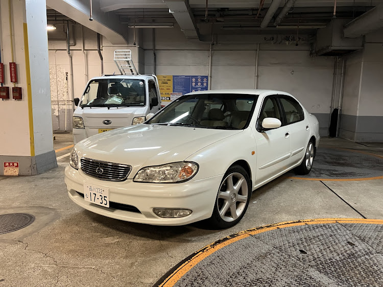 セフィーロの日産・セダン好きと繋がりたい・ドライブスポット・外苑いちょう並木・フロントグリル交換に関するカスタム事例の投稿画像2枚目