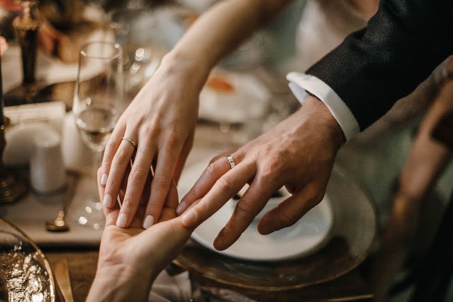 Fotógrafo de casamento Dima Sikorski (sikorsky). Foto de 6 de abril 2020