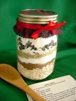 Texas Cowboy Cookies in a Jar was pinched from <a href="http://www.geniuskitchen.com/recipe/texas-cowboy-cookies-in-a-jar-48502" target="_blank" rel="noopener">www.geniuskitchen.com.</a>