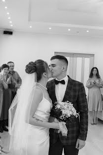 Wedding photographer Lyubov Isakova (lubovisakova). Photo of 18 November 2022