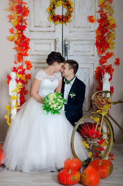 Fotógrafo de casamento Yuliya Kravchenko (yuliyaphoto). Foto de 25 de outubro 2016