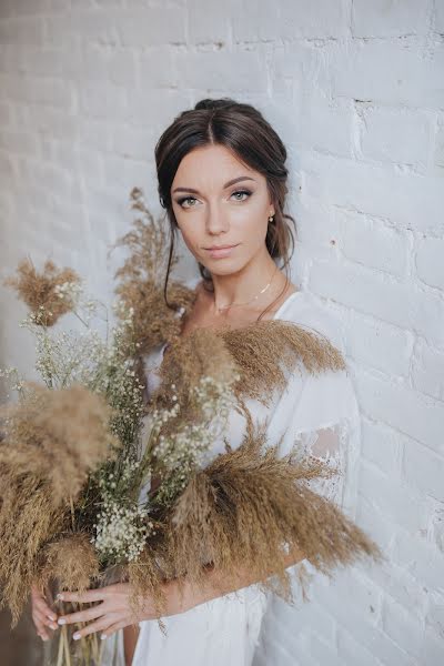 Fotógrafo de casamento Svetlana Kutuzova (simodenjatko). Foto de 11 de setembro 2018