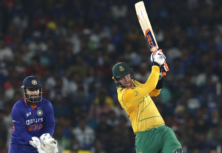 SA's Heinrich Klaasen smashing his way to a fourth career T20 half-century in the second game against India in Cuttack.