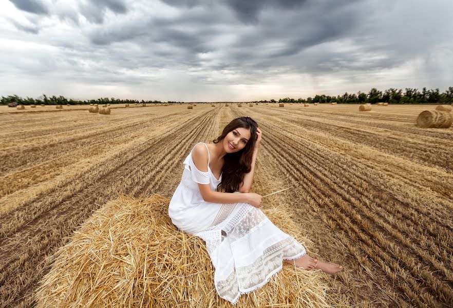 Wedding photographer Igor Bayskhlanov (vangoga1). Photo of 16 July 2018