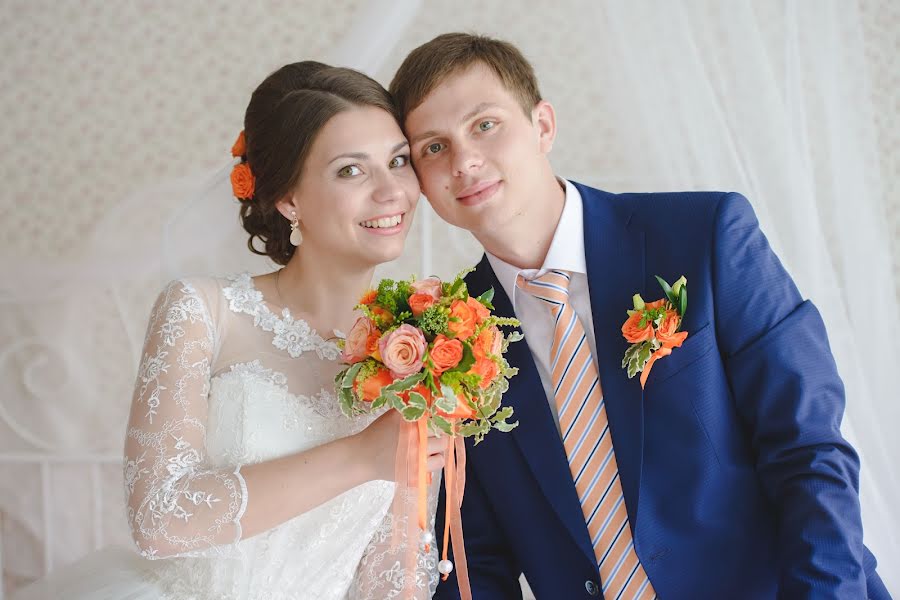 Fotógrafo de casamento Aleksandr Varfolomeev (avar). Foto de 25 de agosto 2015