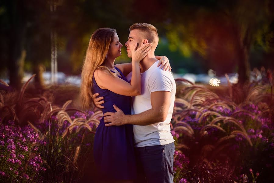 Fotografo di matrimoni Tamas Kalosi (momental). Foto del 13 luglio 2019