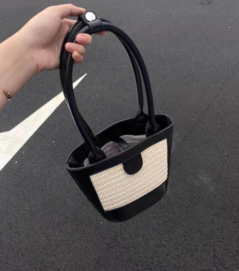 Nova pletena torba za žene, na rame, u ruku i ispod pazuha. Lagana i savršena za leto. Elegantna i praktična za sve potrebe.