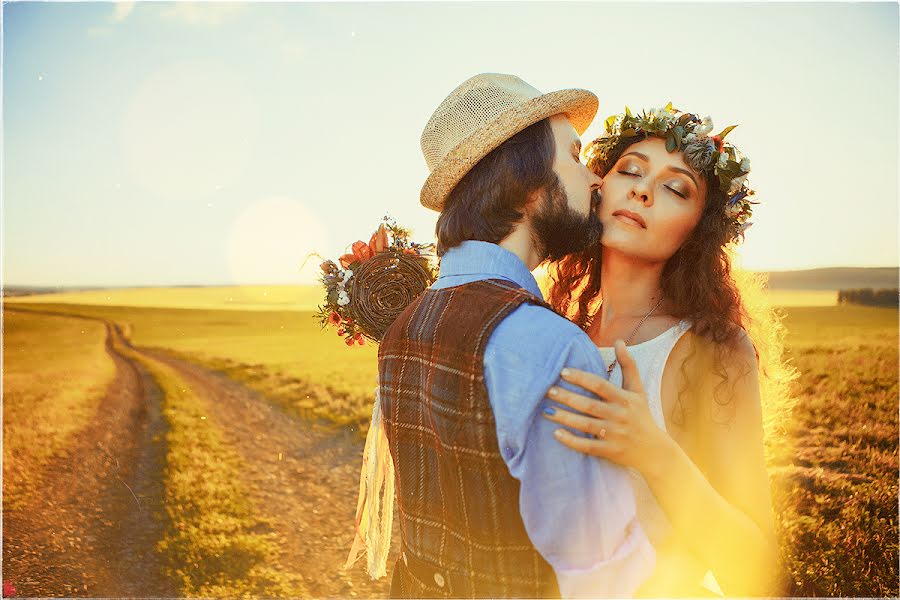 Fotógrafo de casamento Aleksandr Osipov (osipov). Foto de 11 de agosto 2016