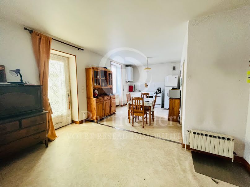 Vente appartement 3 pièces 67 m² à Beaurepaire (38270), 70 000 €