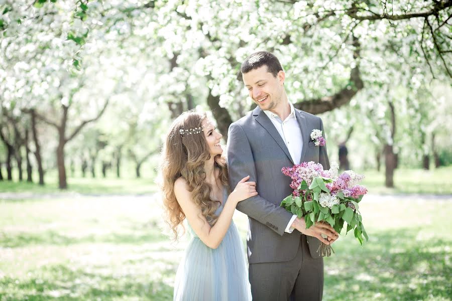 Fotógrafo de casamento Tasha Kotkovec (tashakotkovets). Foto de 25 de maio 2016