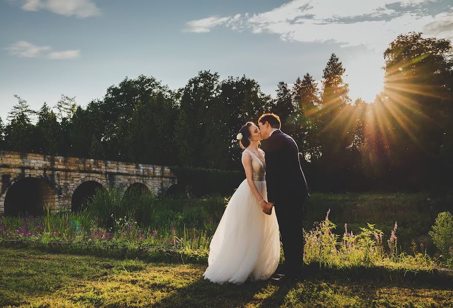 Nhiếp ảnh gia ảnh cưới Piotr Kowal (piotrkowal). Ảnh của 21 tháng 10 2021