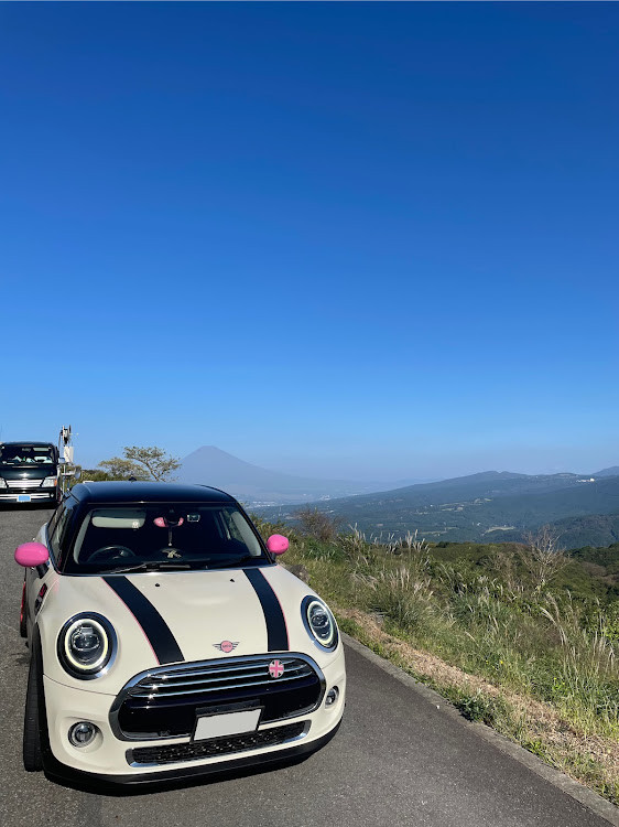 ミニ ハッチバックの紫金山　アトラス彗星・三連休中日・Porsche・ラッピング施工・秋の気配に関するカスタム事例の投稿画像1枚目