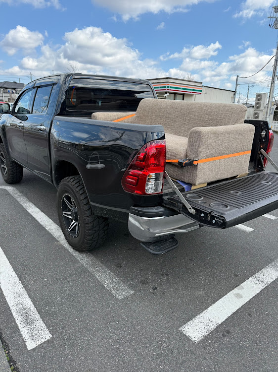 ハイラックスのトヨタ・HILUX・3月もよろしくお願いしますに関するカスタム事例の投稿画像1枚目