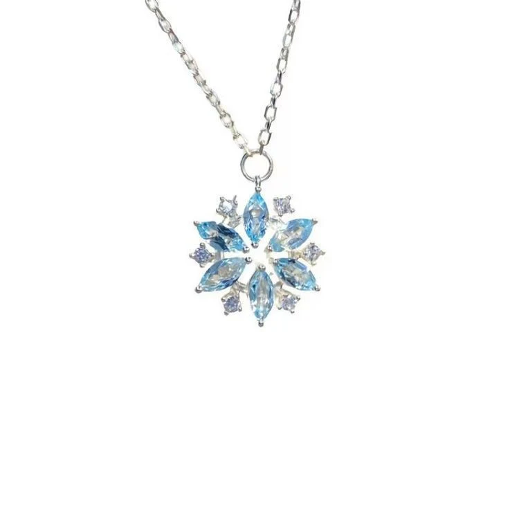 Damesketting met strass sky blue sneeuwvlok hanger, Full Diamond, modieuze sieraden. Een schitterende en elegante accessoire, perfect voor dames.