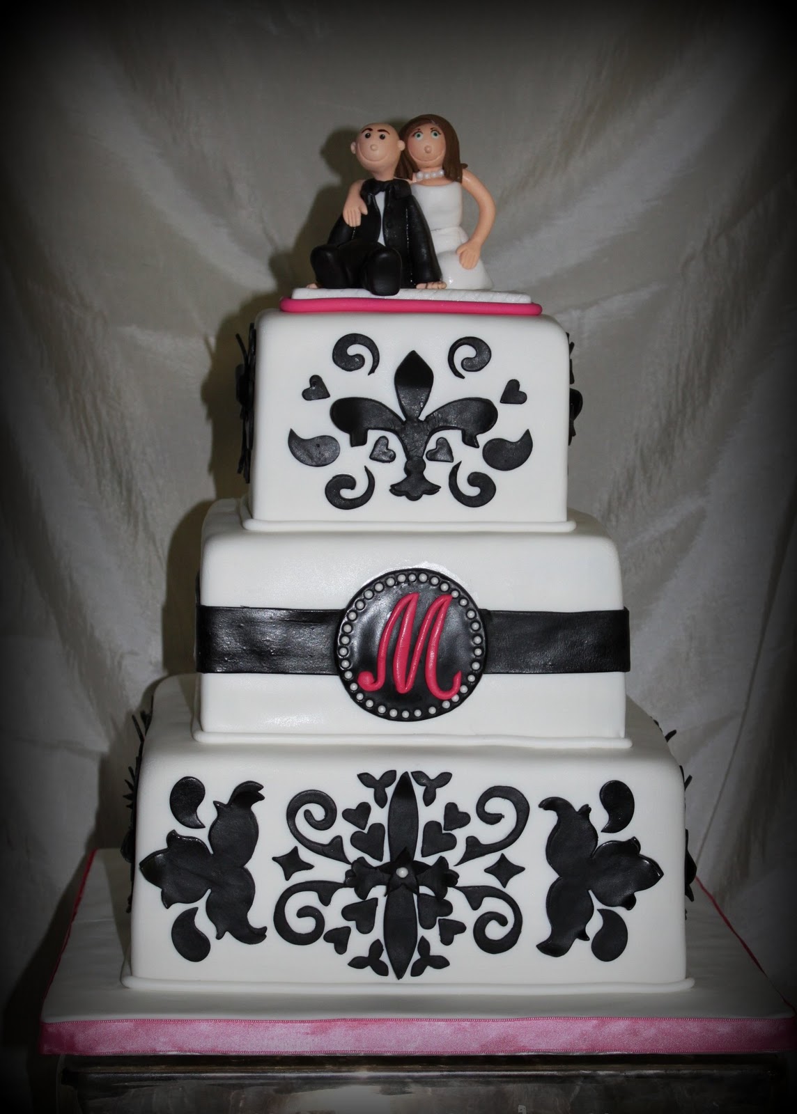 Damask design wedding cake