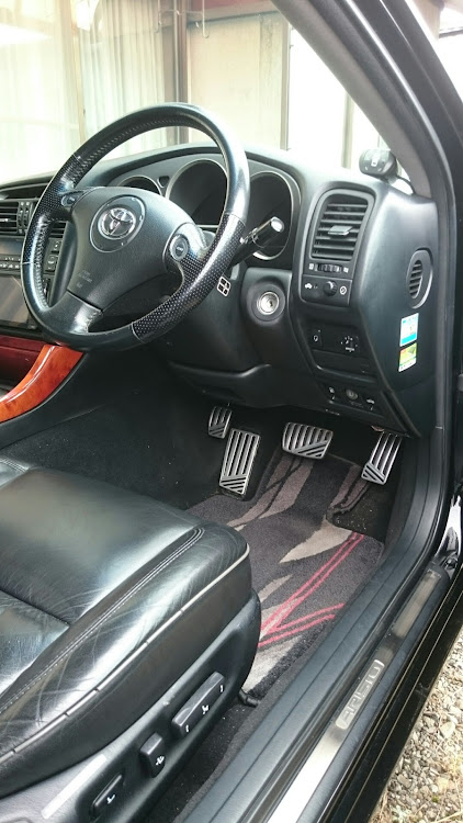 アリストの寒冷地仕様・吊り下げ式・ヴェロッサ純正・2JZ-GTEに関するカスタム事例の投稿画像1枚目