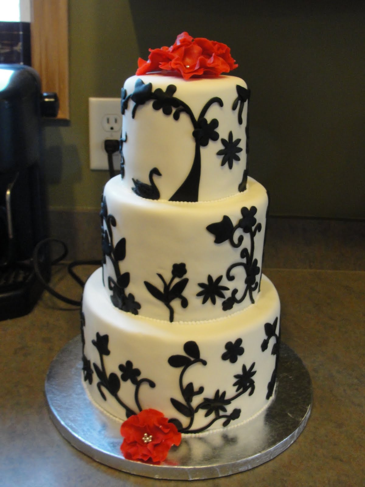 Black and White Wedding Cake